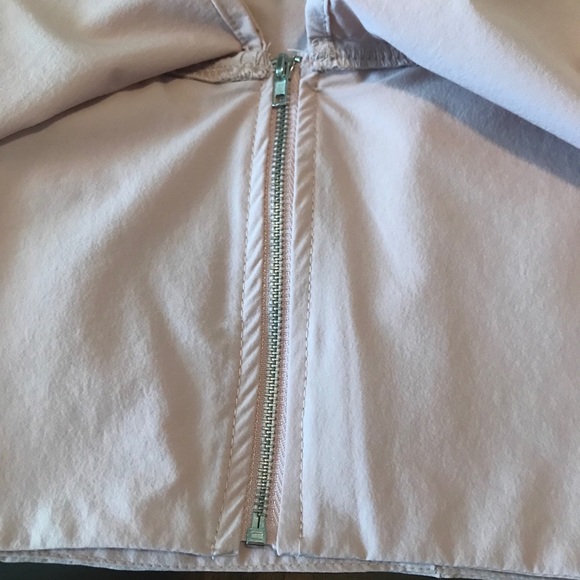 NWT Pale pink ruffle crop top - Picture 3 of 5